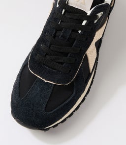 GATE AV BLACK SNAKE GOLD SUEDE NYLON