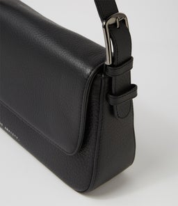FIGURE YOU OUT AX BLACK LEATHER