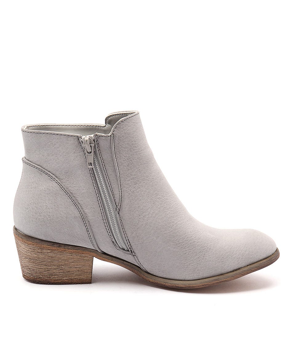 gray ankle shoes