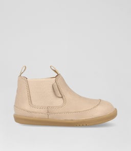 Iw Traveler Oat Milk Leather Chelsea Boots Iw Traveler Oat Milk Leather Chelsea Boots
