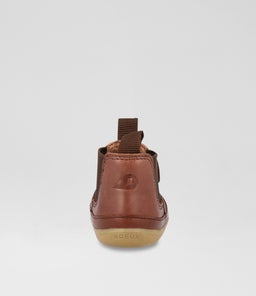 SU TRAVELER BQ TOFFEE LEATHER
