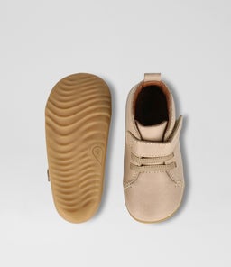 SU VOYAGER BQ OAT MILK LEATHER