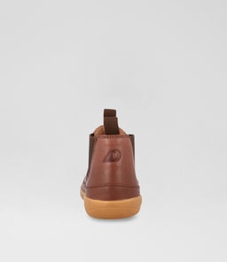 KP TRAVELER BQ TOFFEE LEATHER