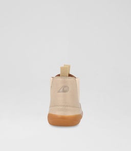KP TRAVELER BQ OAT MILK LEATHER