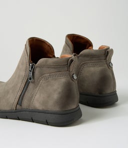 LIDIA ZIP BOOT C2 GREY NUBUCK