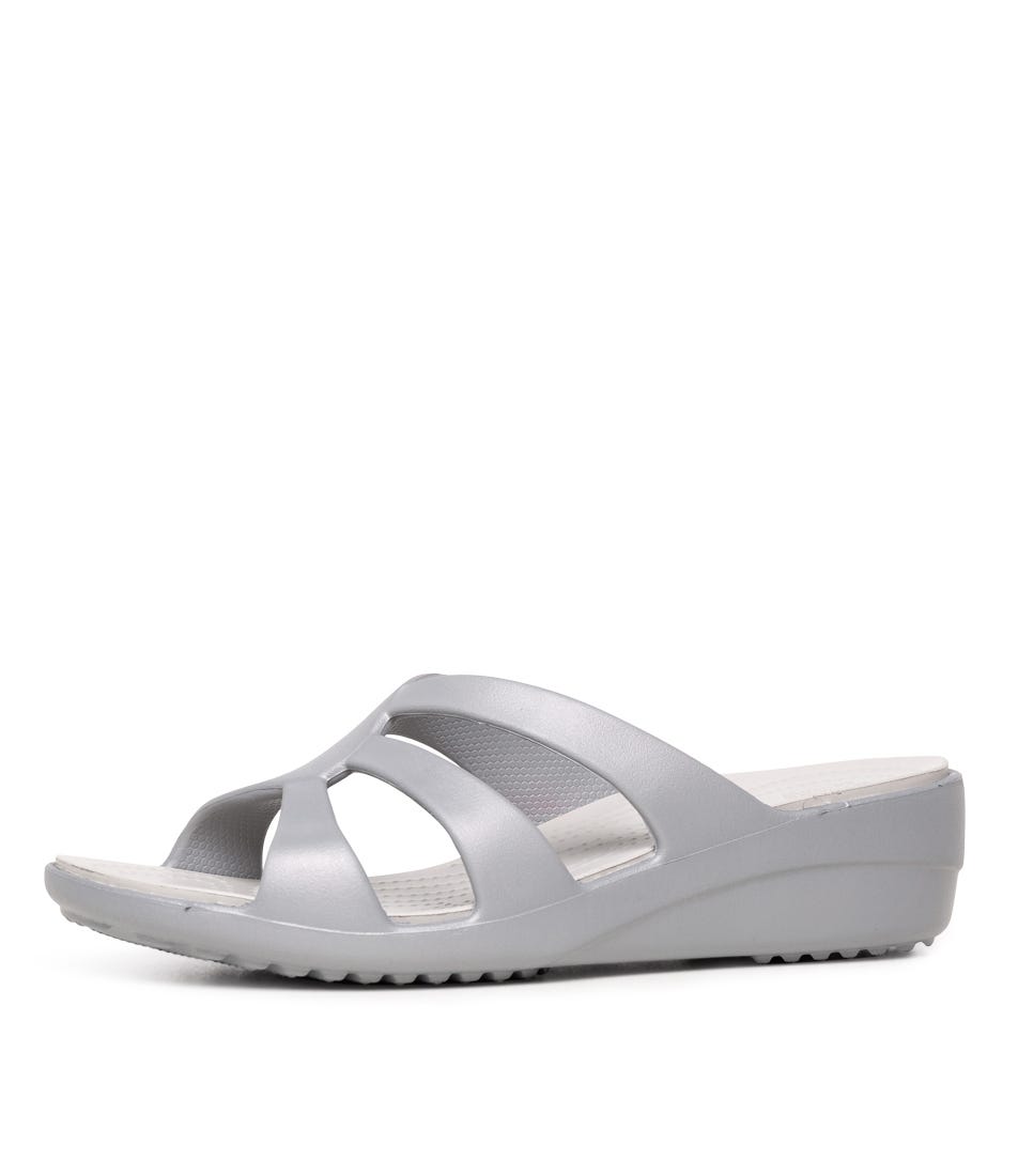 Sanrah strappy hotsell wedge crocs