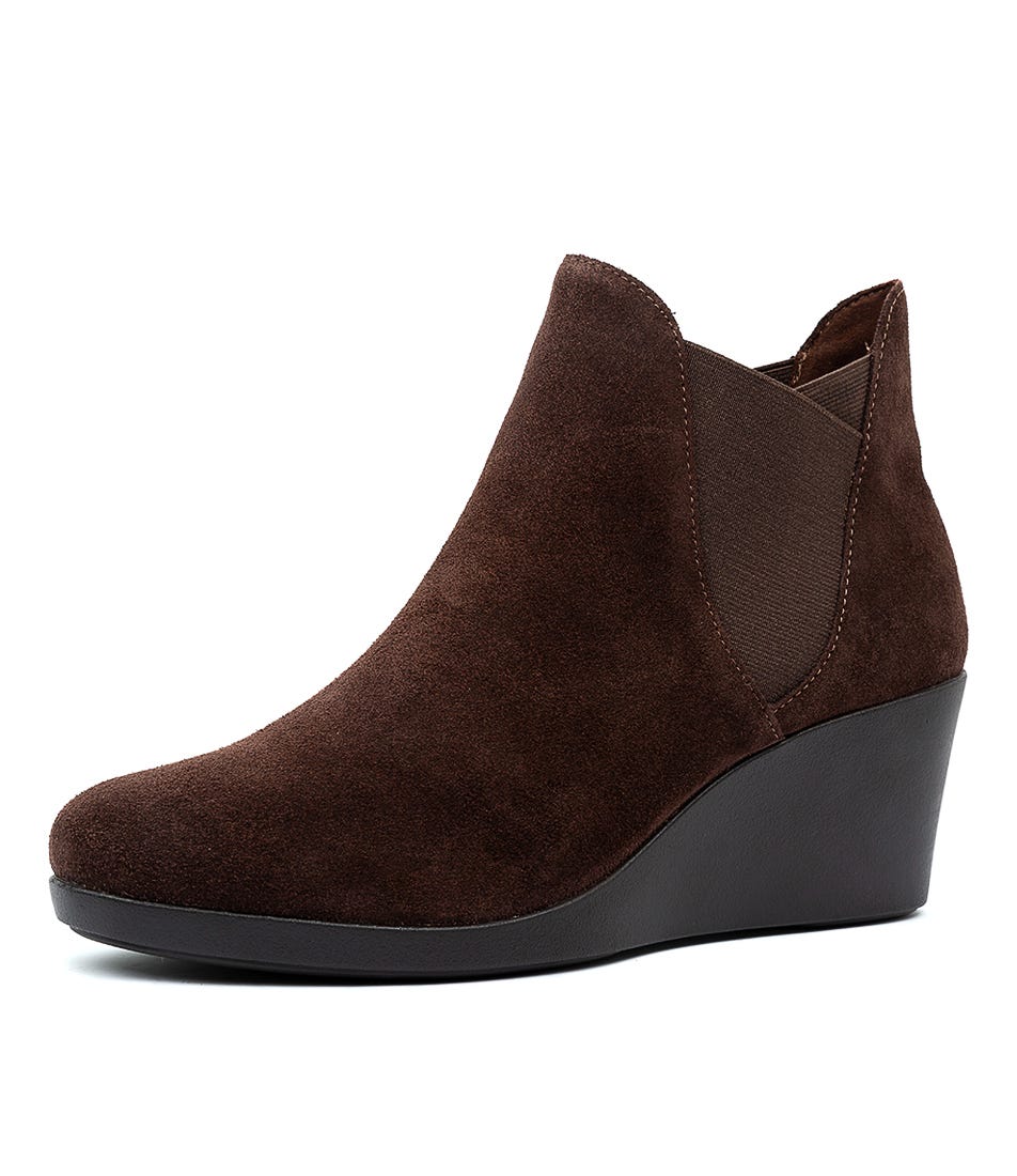 Leigh wedge chelsea boot store