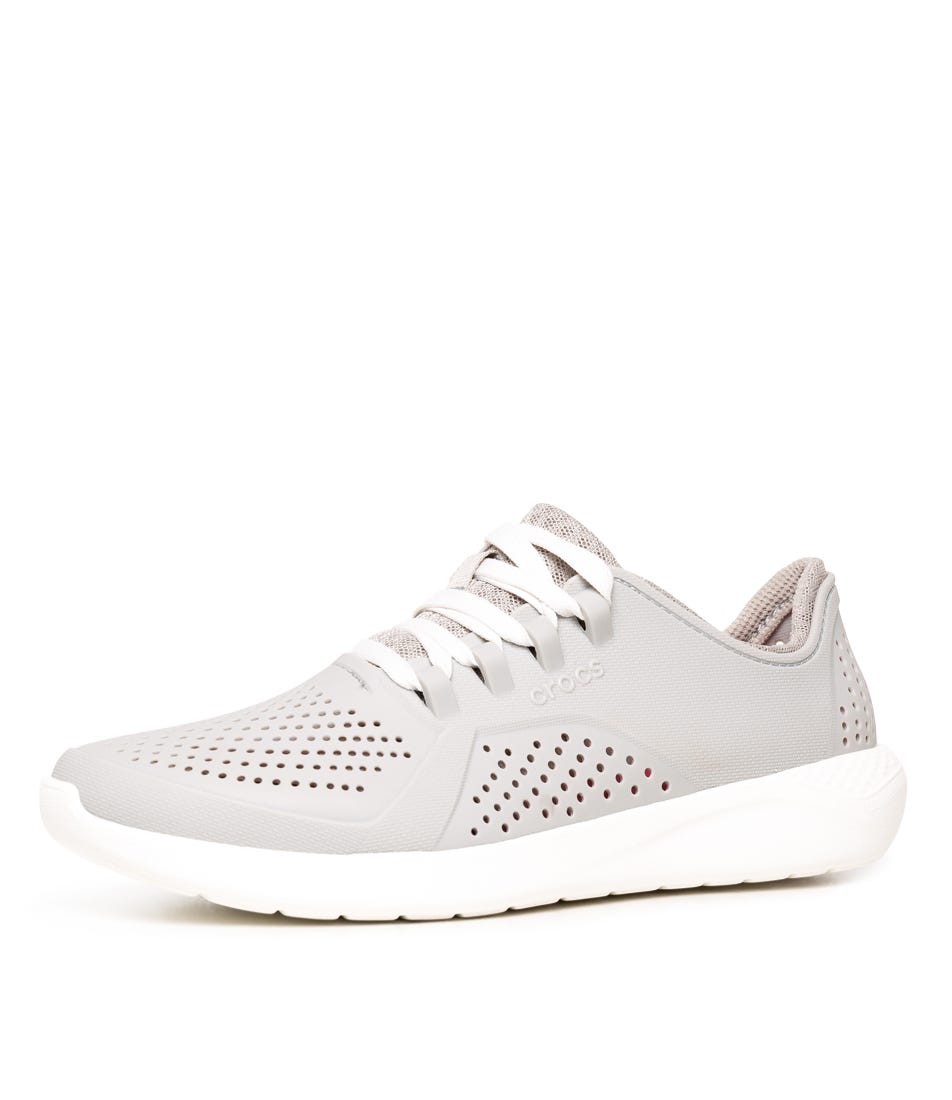 crocs active shoes