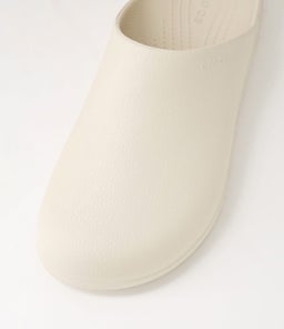 209366 DYLAN CLOG M CC STUCCO CROSLITE