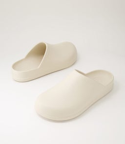 209366 DYLAN CLOG M CC STUCCO CROSLITE