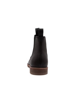 C BRUMBY CF BLACK LEATHER