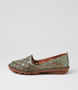LYYON CF SEAFOAM LEATHER