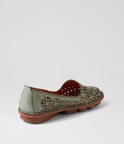 LYYON CF SEAFOAM LEATHER