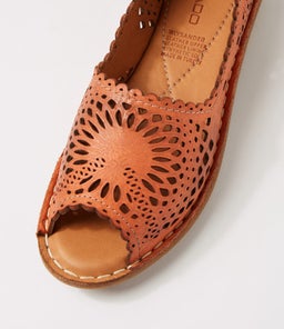 NLYSANDER CF TANGERINE LEATHER