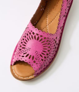 NLYSANDER CF FUSCHIA LEATHER