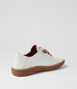 MEROS CF WHITE LEATHER