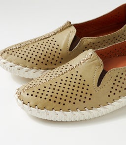 ALOA CF KHAKI LEATHER