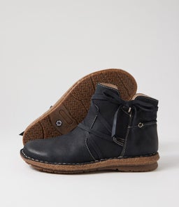ECHO CF NAVY SUEDE
