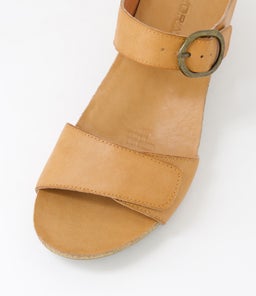 JALNA CF TAN LEATHER