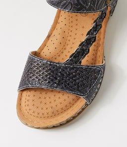 PETRAS CF BLACK EMBOSSED LEATHER