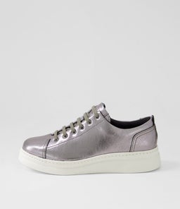 K200645 RUNNER UP CM DK GRAY LEATHER