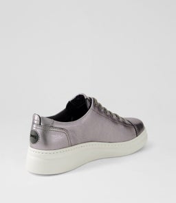 K200645 RUNNER UP CM DK GRAY LEATHER