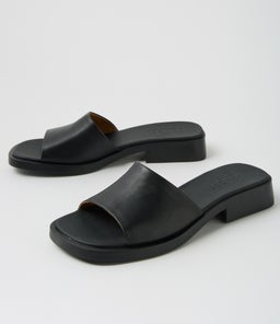 K201485 DANA CM BLACK LEATHER