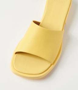DANA CM YELLOW LEATHER
