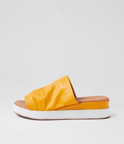 EHBRIT DF YELLOW LEATHER
