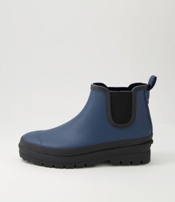 EVERLANE DF NAVY BLACK SOLE GUMBOOT