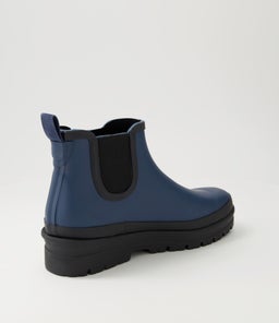 EVERLANE DF NAVY BLACK SOLE GUMBOOT