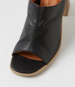 CASEYD DF BLACK LEATHER