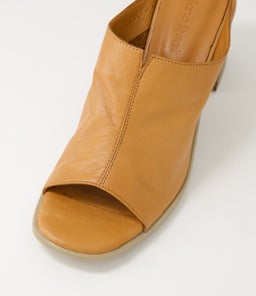 CASEYD DF TAN LEATHER