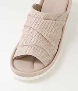 COLLECTS DF TAUPE LEATHER