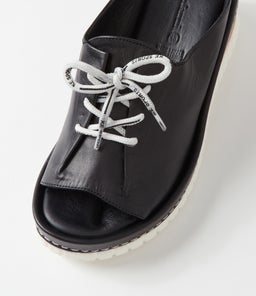 CONFIDENT DF BLACK LEATHER