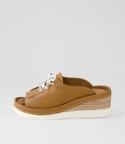 CONFIDENT DF TAN LEATHER