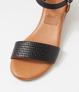 POSSIEE DF BLACK LEATHER