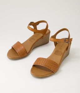 POSSIEE DF TAN LEATHER