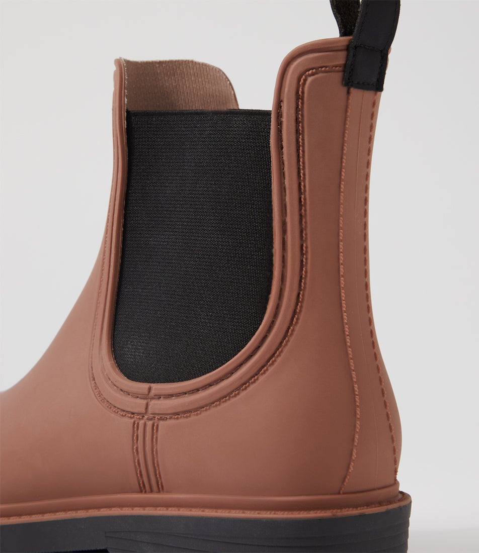 Laurina2 Choc Black Gumboot Ankle Boots