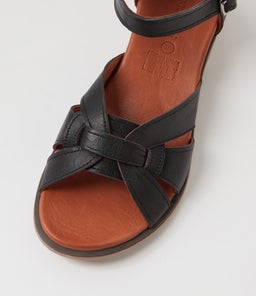 DOMIN DF BLACK LEATHER