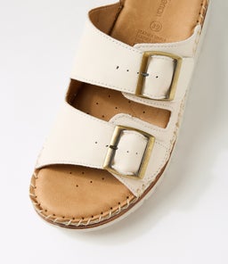ISREE DF CREAM LEATHER