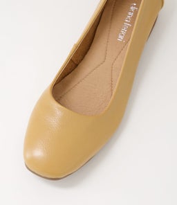 TATTIA DF CAMEL LEATHER
