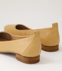 TATTIA DF CAMEL LEATHER