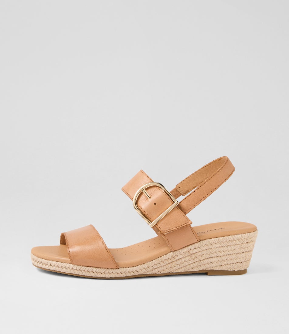 Hucy Dark Tan Leather Sandals Hucy Dark Tan Leather Sandals