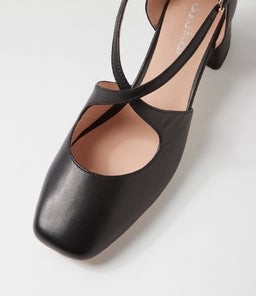 CURTISY DF BLACK LEATHER