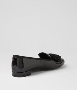 POETNESS DF BLACK PATENT LEATHER
