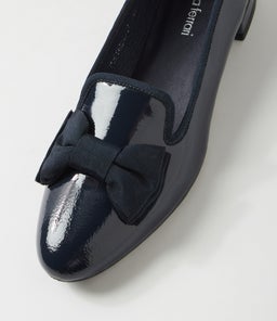 POETNESS DF NAVY PATENT LEATHER