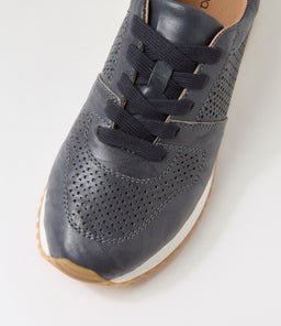 INTRO DF NAVY SHRUNKEN LEATHER
