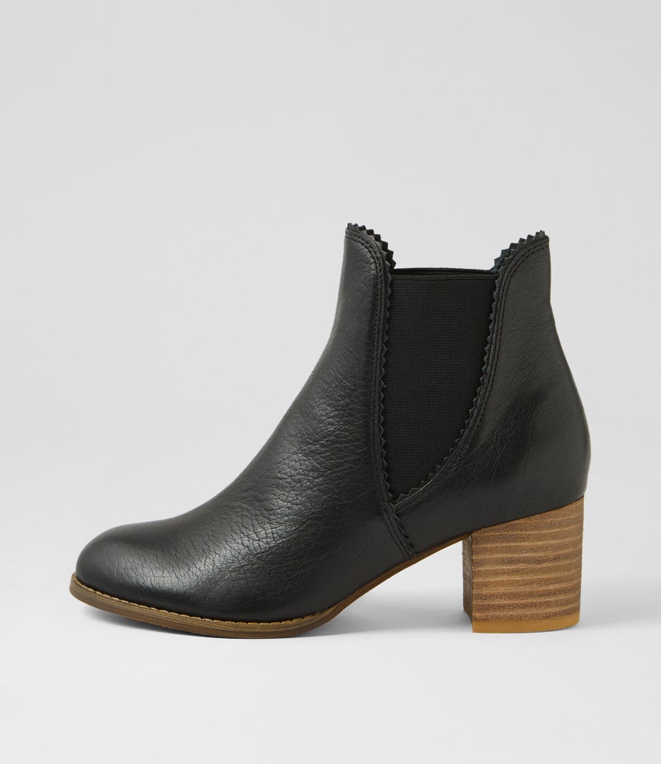 Sadore Black Leather Chelsea Boots