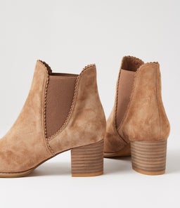 SADORE LT CHOC NATURAL HEEL SUEDE